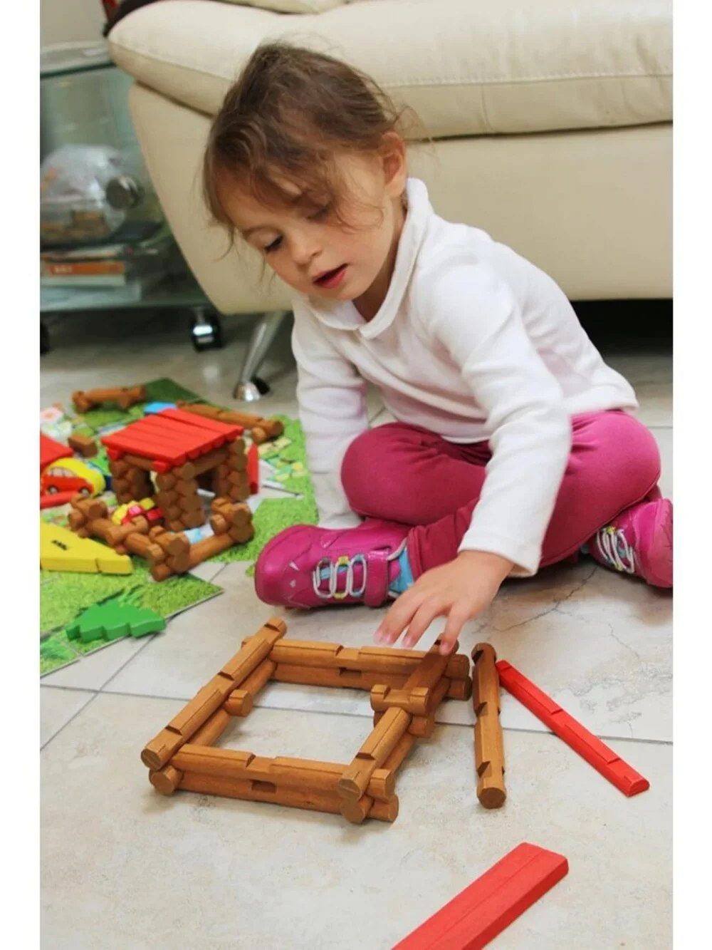 Wooden Log Building Set - 207-Piece Farmhouse Construction Toy for Kids